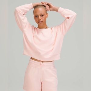 NWT Lululemon Oversized Cropped Crew 💗
